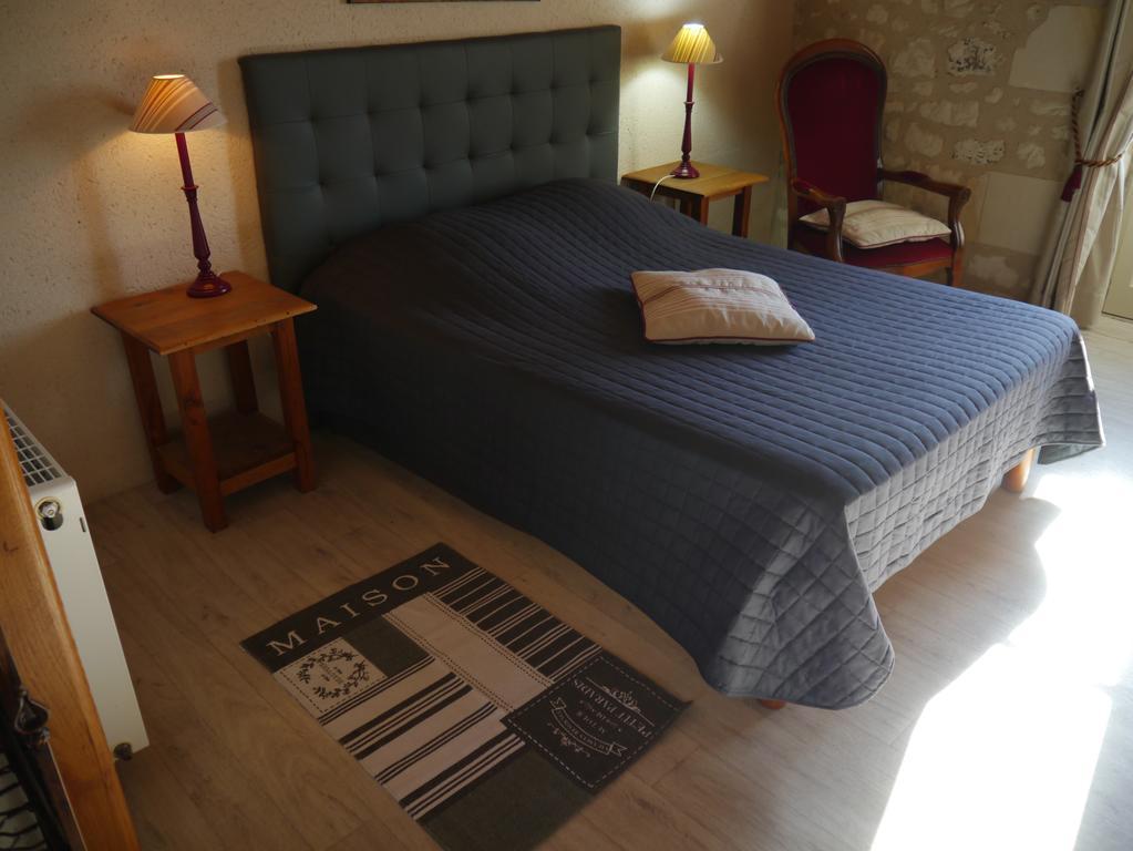 Logis Auberge De Crissay Pokój zdjęcie